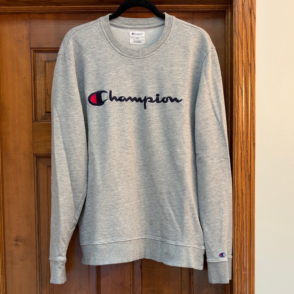 CHAMPION grey crewneck sweatshirt